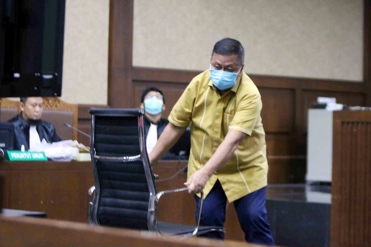 Sidang Suap Penghapusan...