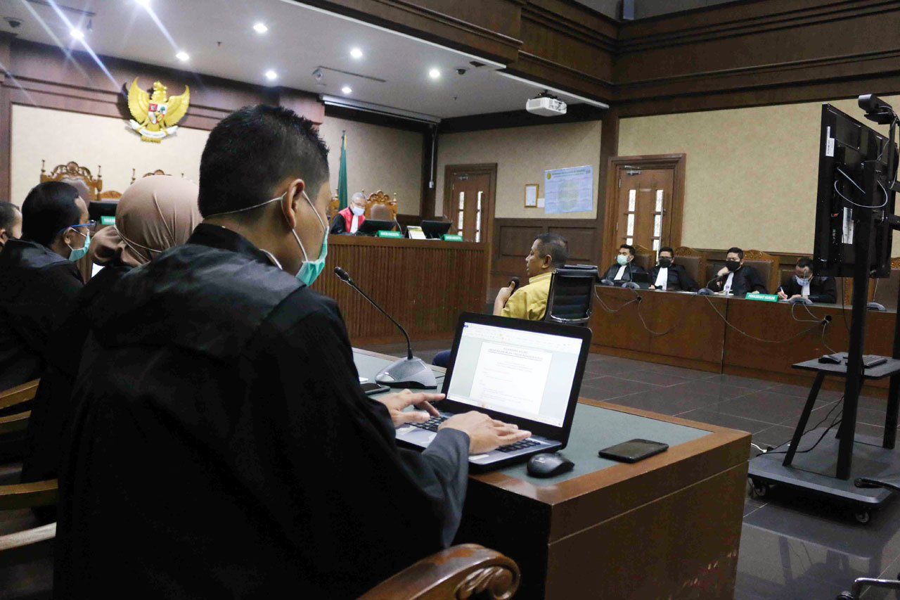 Sidang Suap Penghapusan...