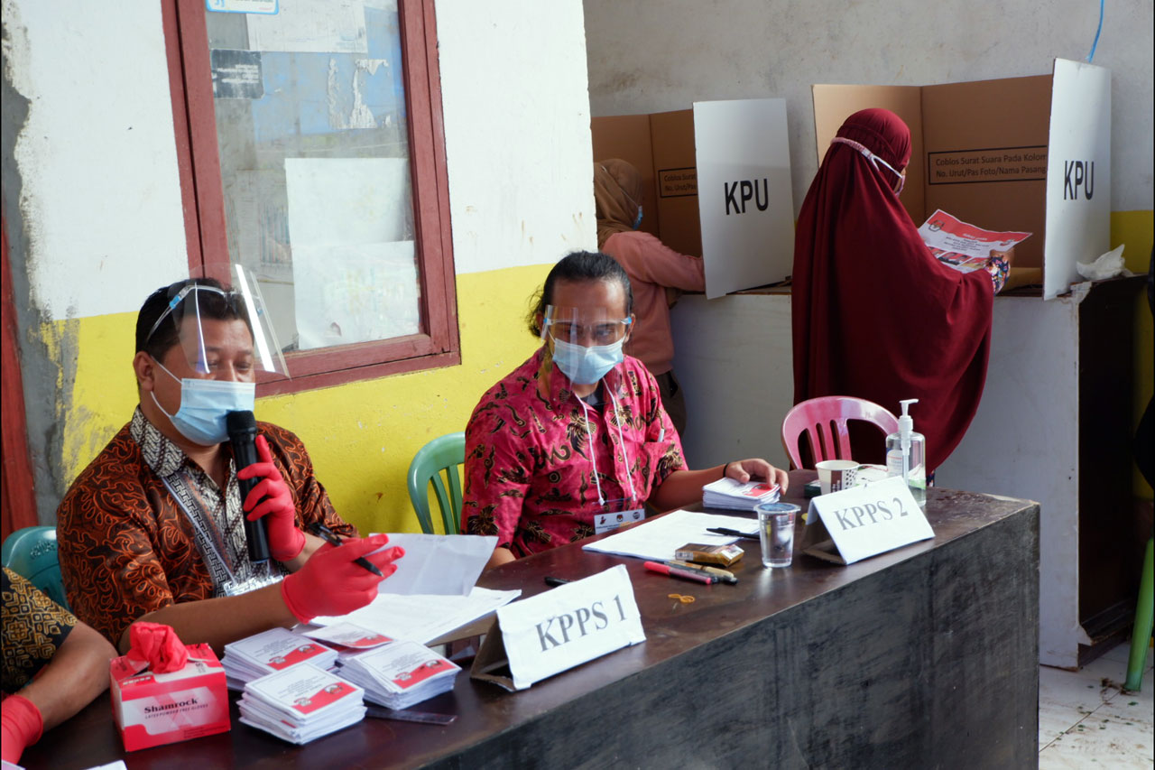 Pencoblosan di TPS 040...