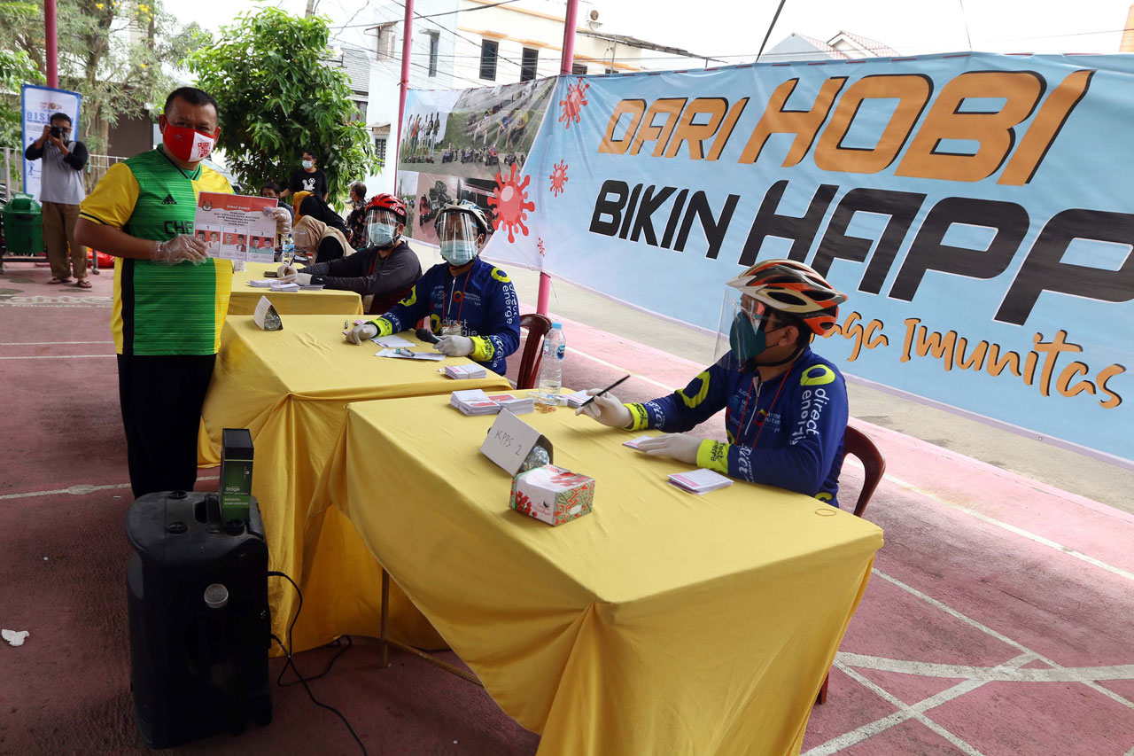 Kenakan Jersey Sepeda,...