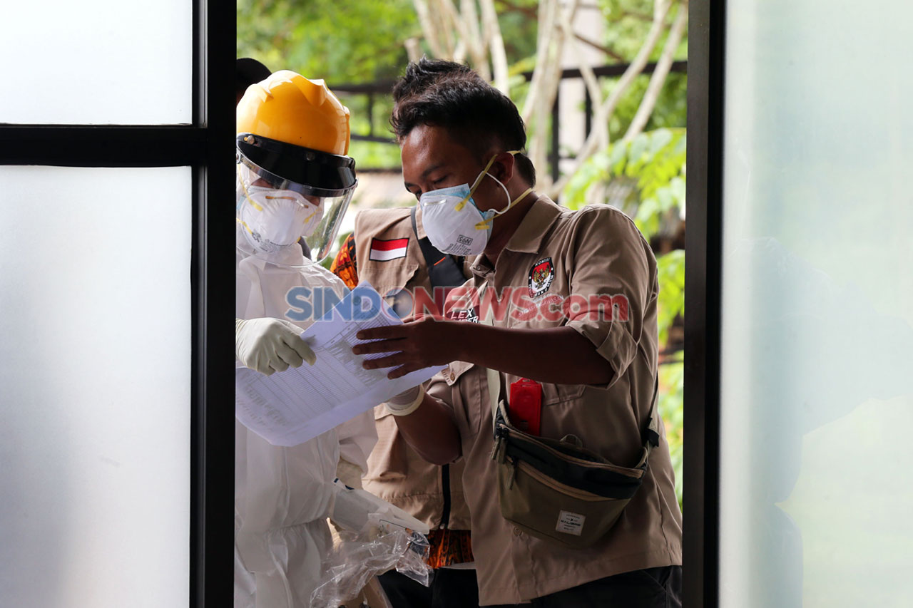 Melihat Persiapan Petugas...