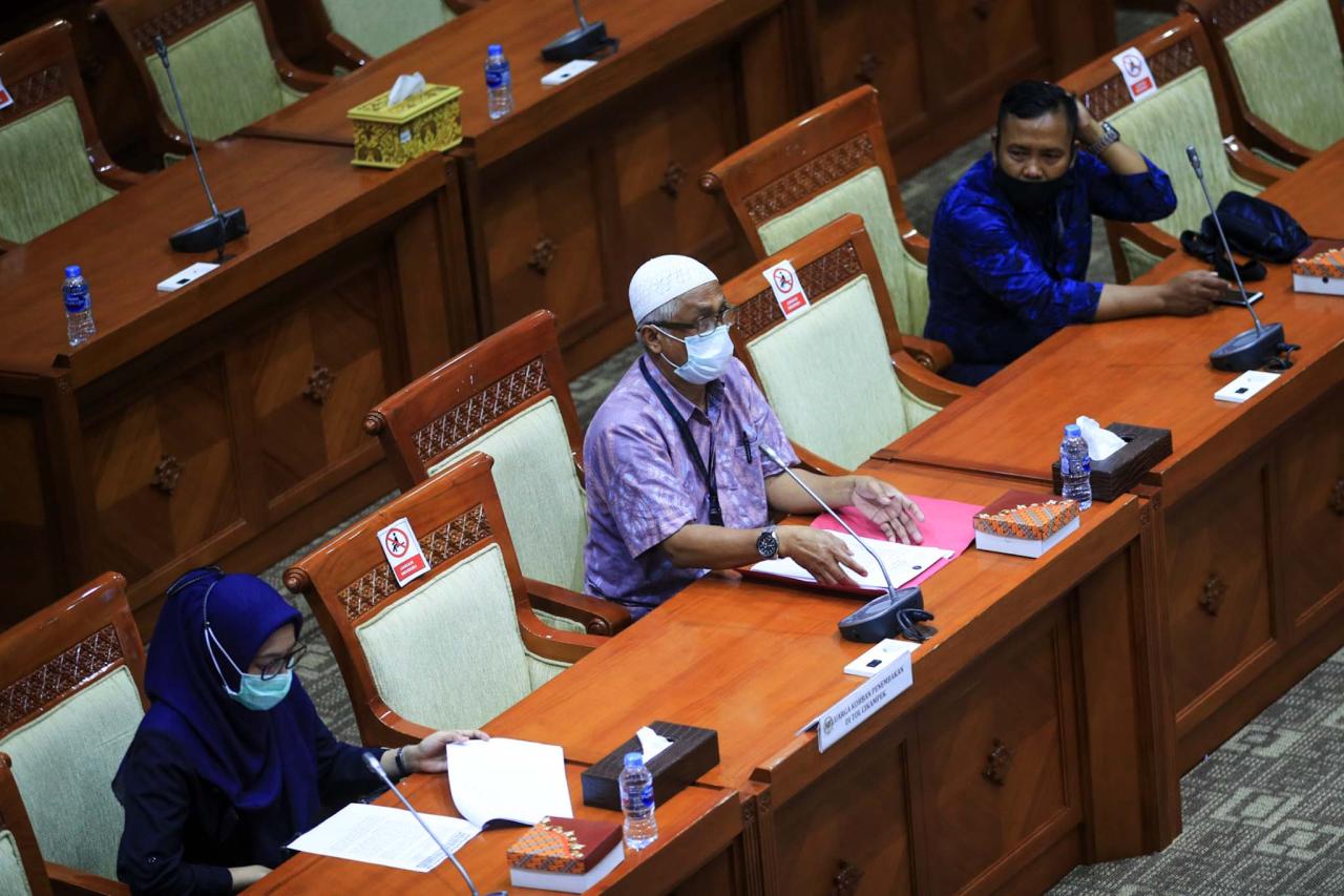 Tuntut Keadilan, Keluarga...