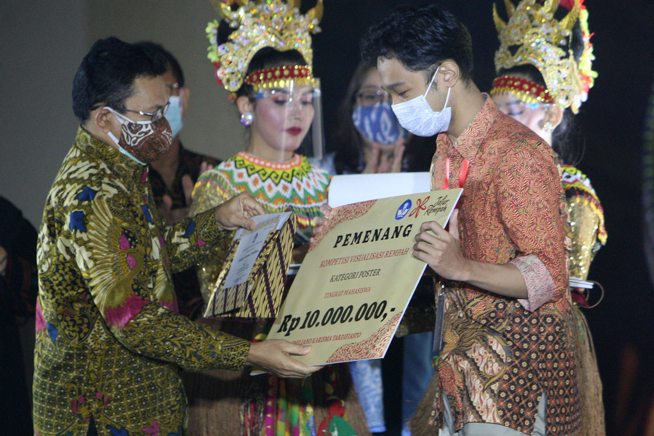 Kemendikbud Luncurkan...
