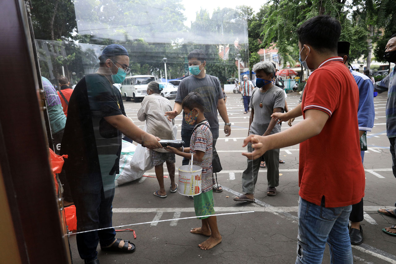Kotak Amal Makanan Gratis...