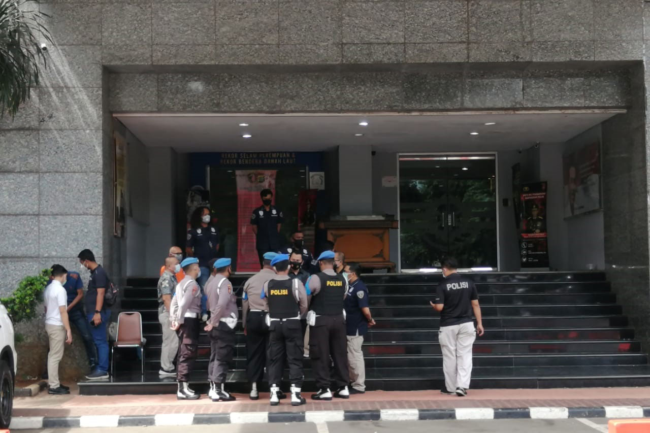 Awak Media Tunggu Kedatangan...