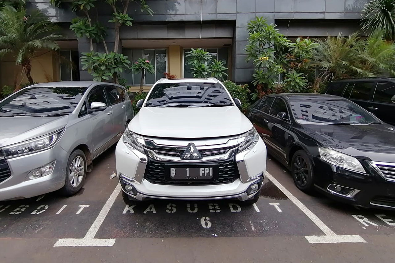 Mobil Pajero Sport Ini...