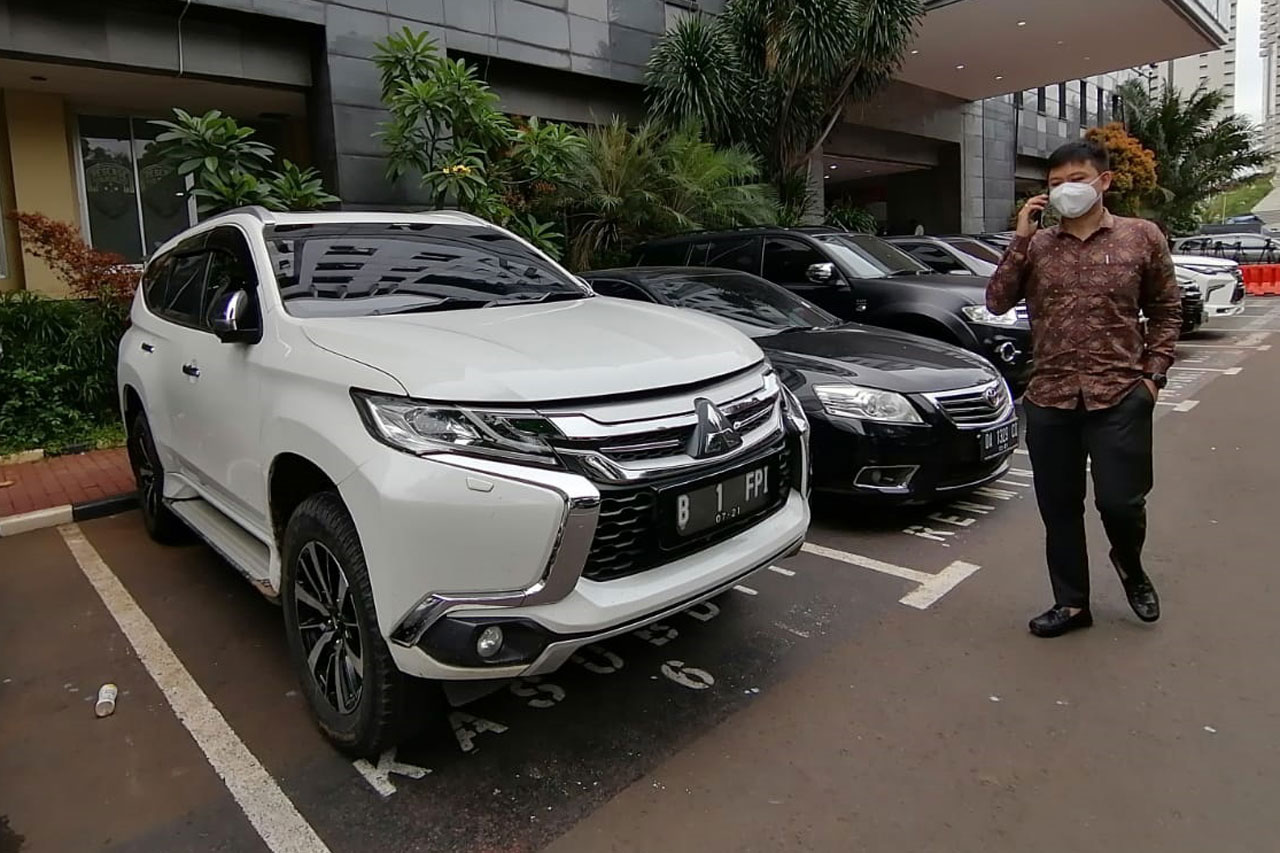 Mobil Pajero Sport Ini...