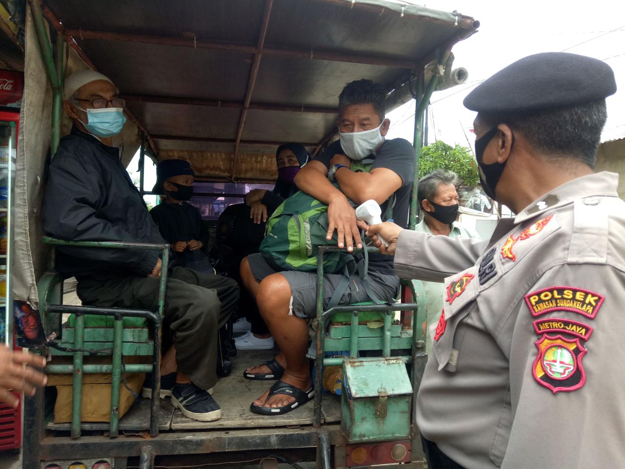 Polisi Berikan Himbauan...