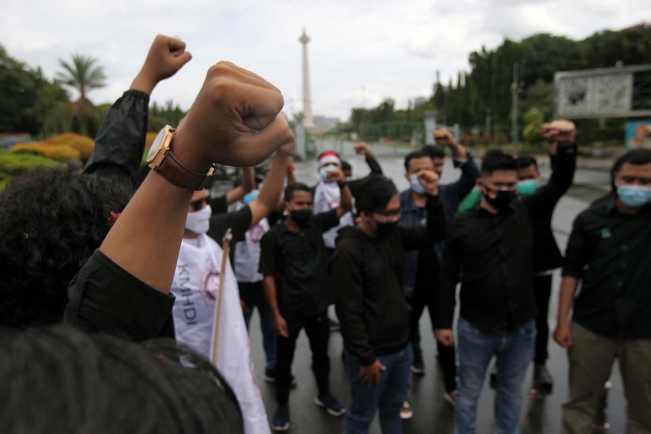 OKP Gelar Aksi Belasungkawa...