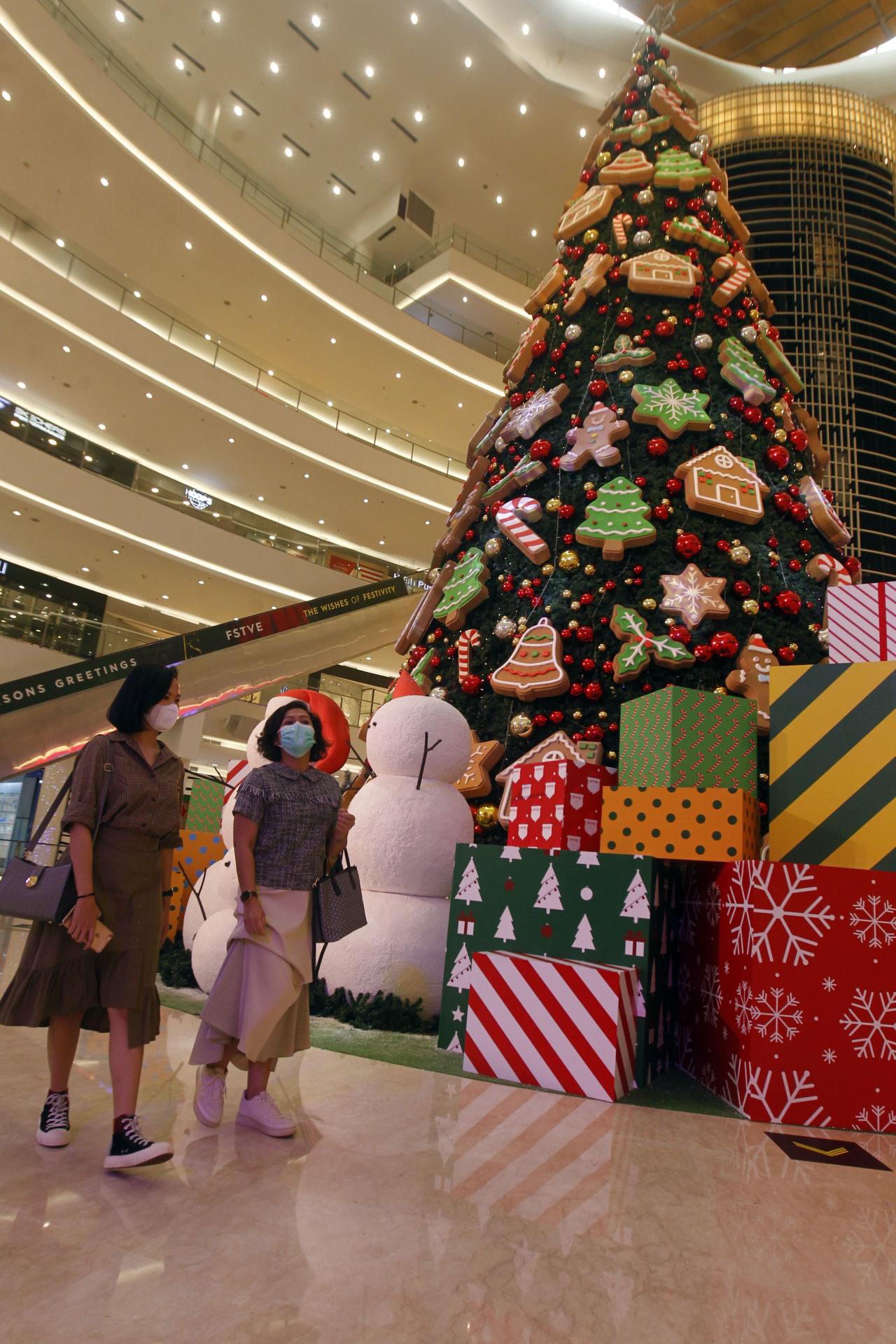 Semarakkan Natal, Senayan...