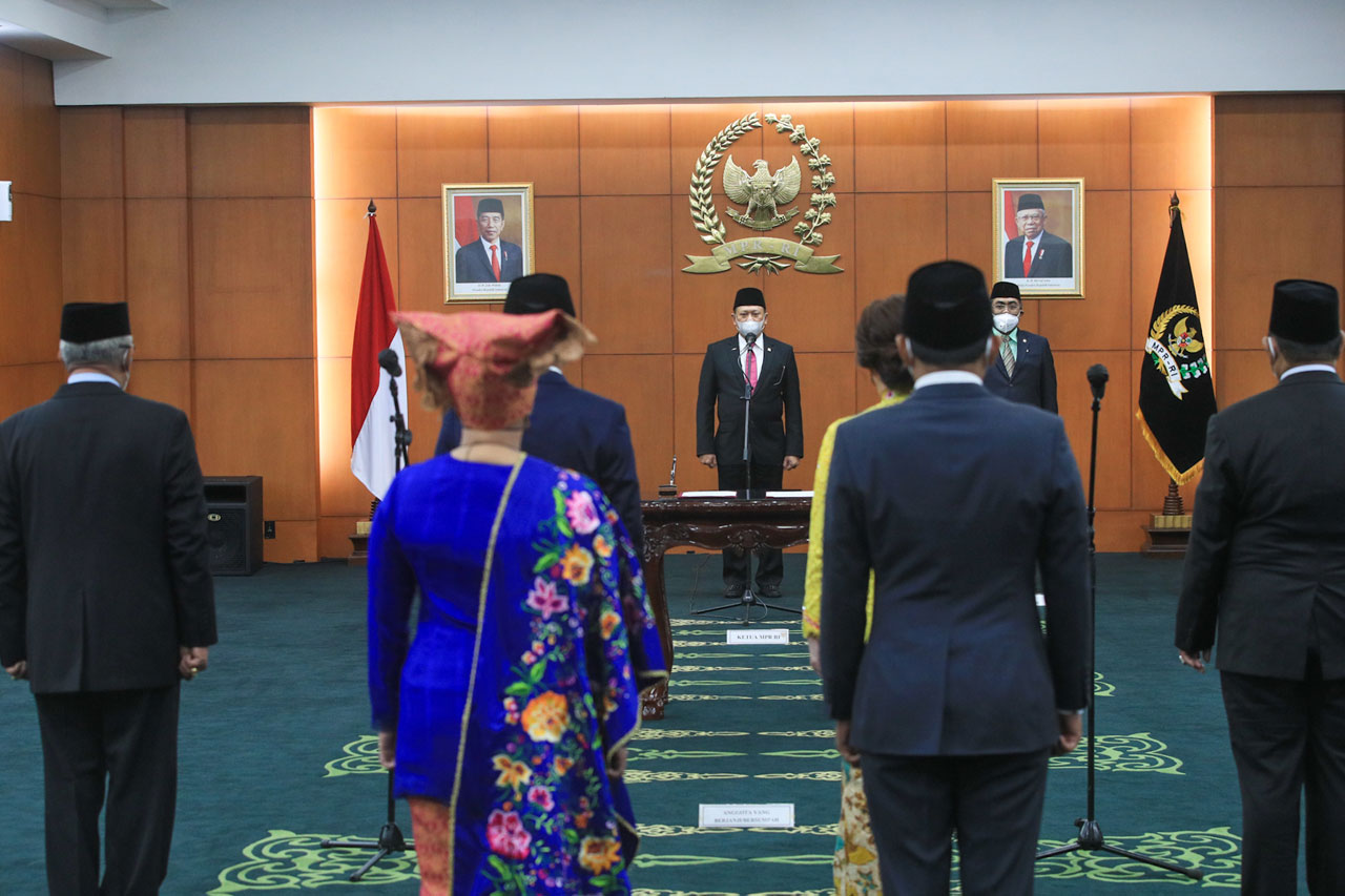 Bamsoet Lantik Anggota...