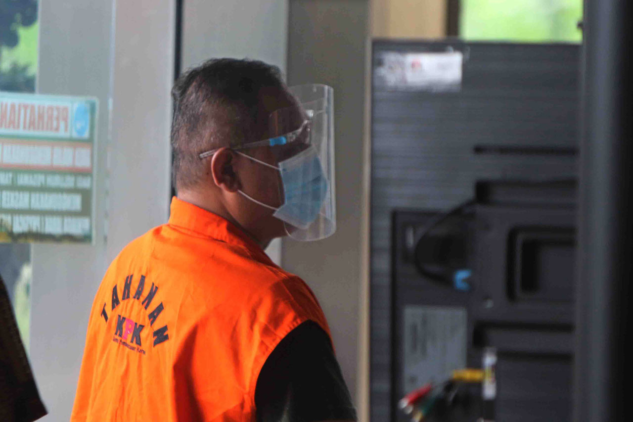 KPK Lanjutkan Pemeriksaan...