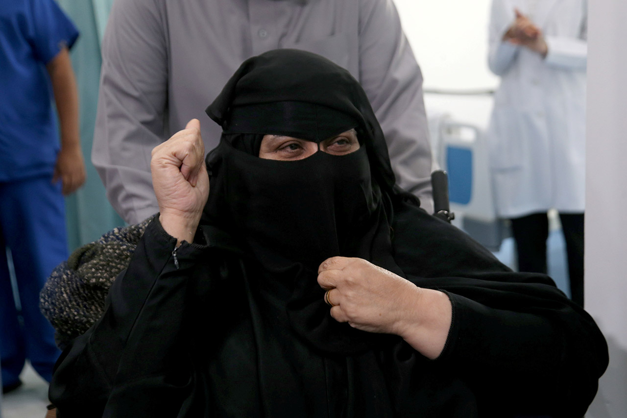 Arab Saudi Mulai Vaksinasi...