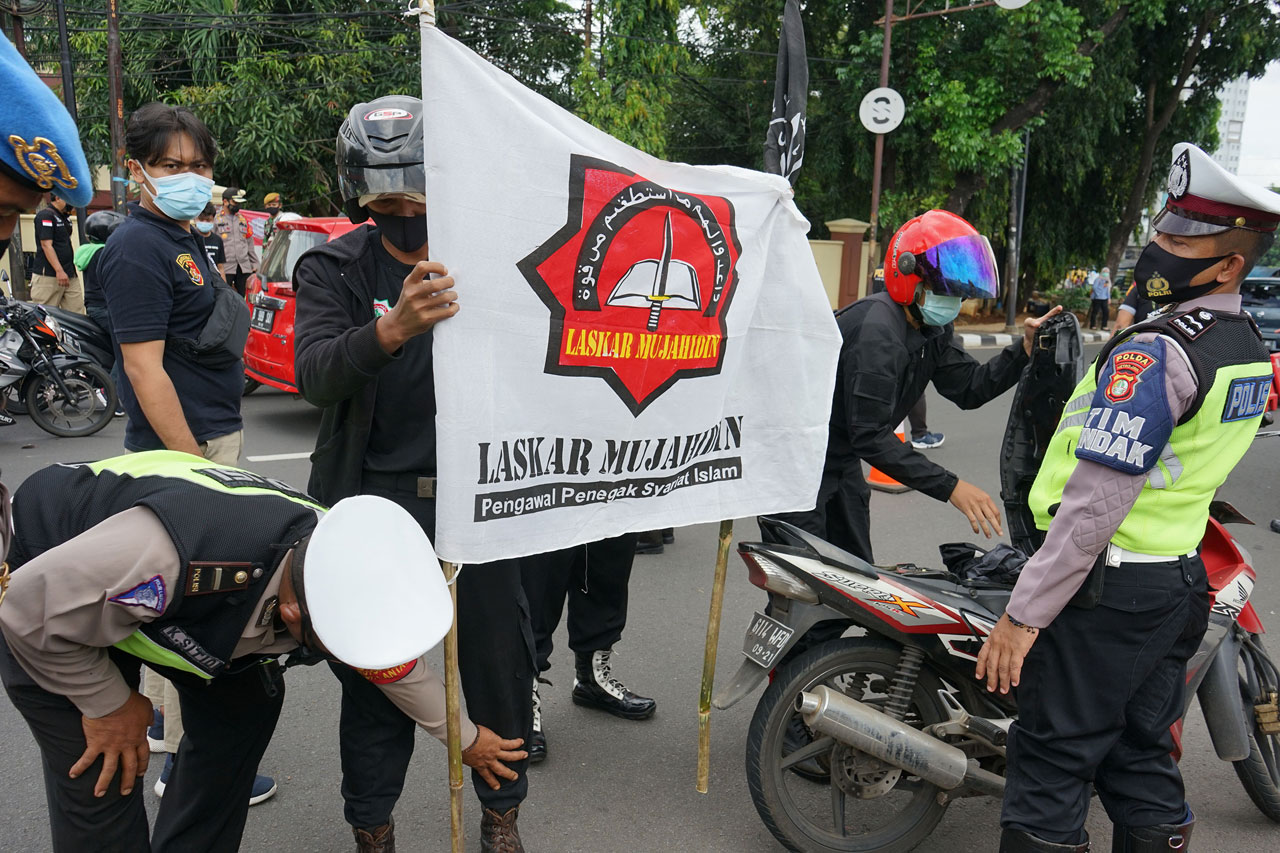 Petugas Gabungan Gelar...