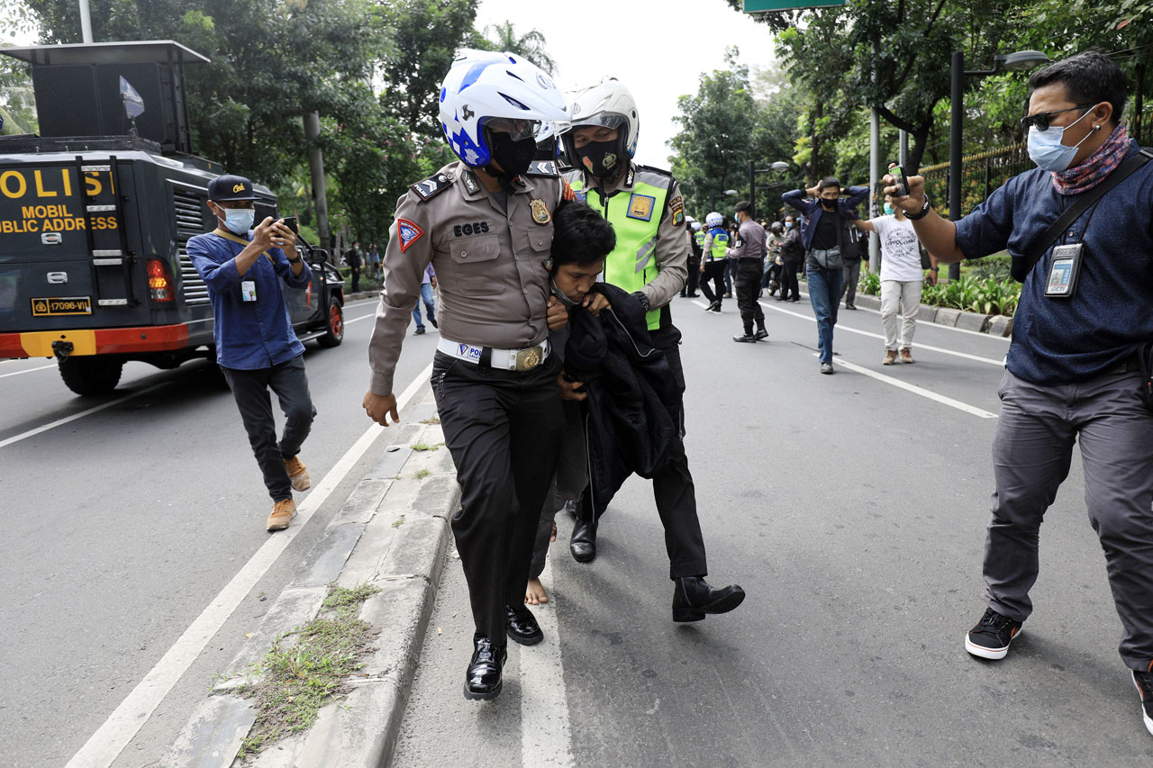 Polisi Amankan Sejumlah...