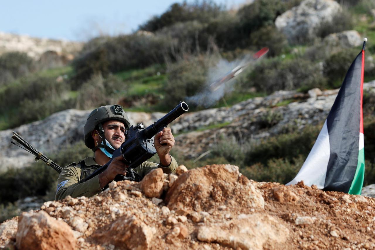 Warga Palestina Protes...