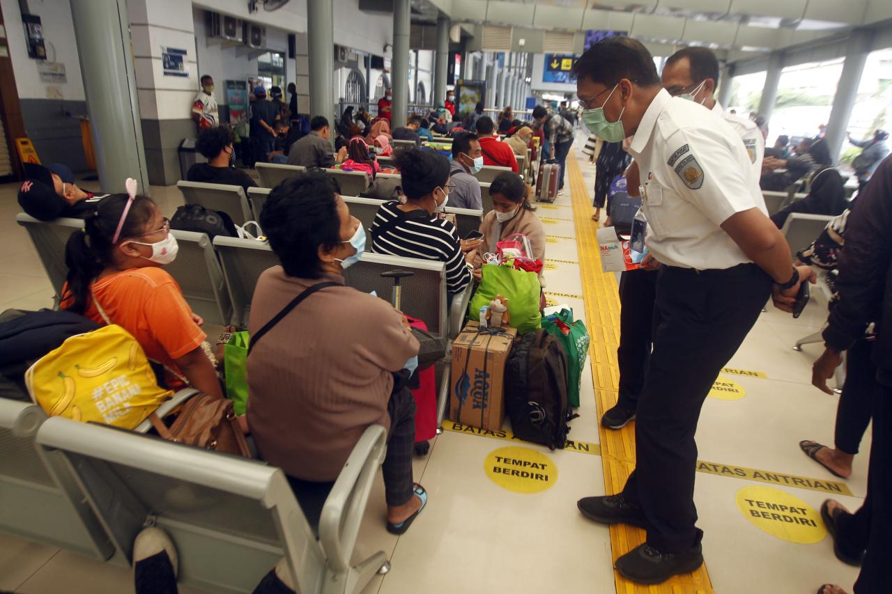 Stasiun Pasar Senen...