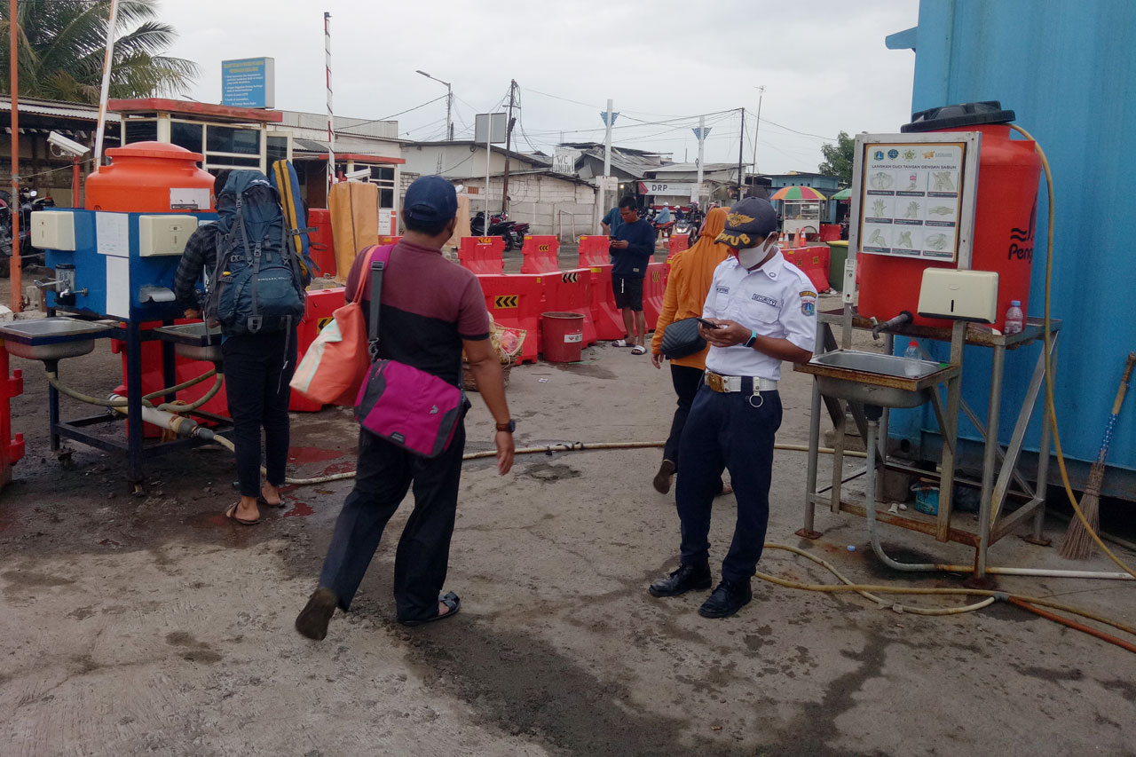 Pelabuhan Kali Adem...