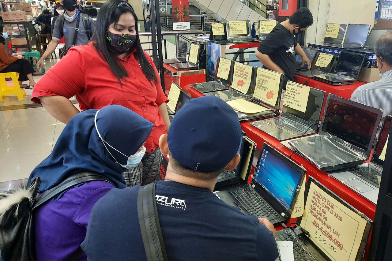 Pasar Laptop di Indonesia...