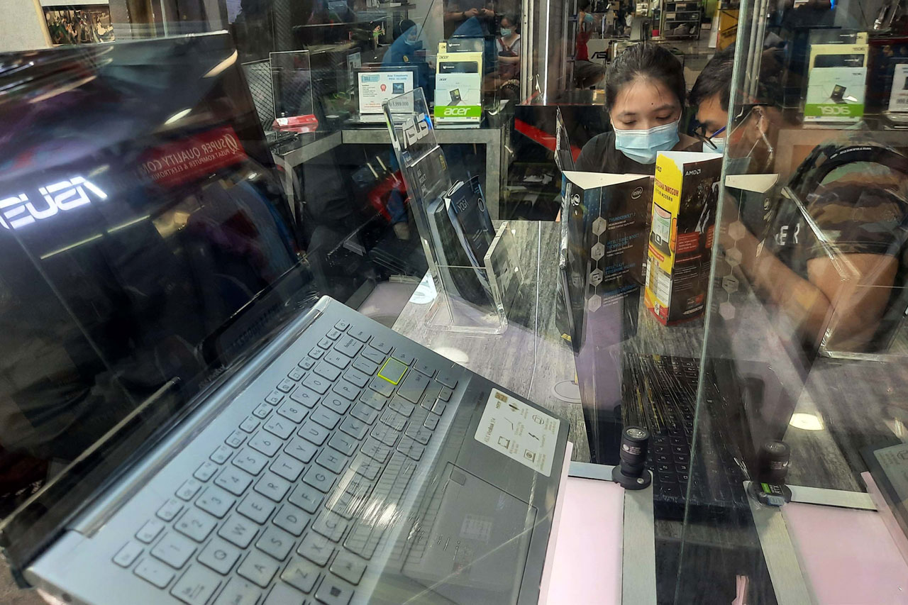 Pasar Laptop di Indonesia...