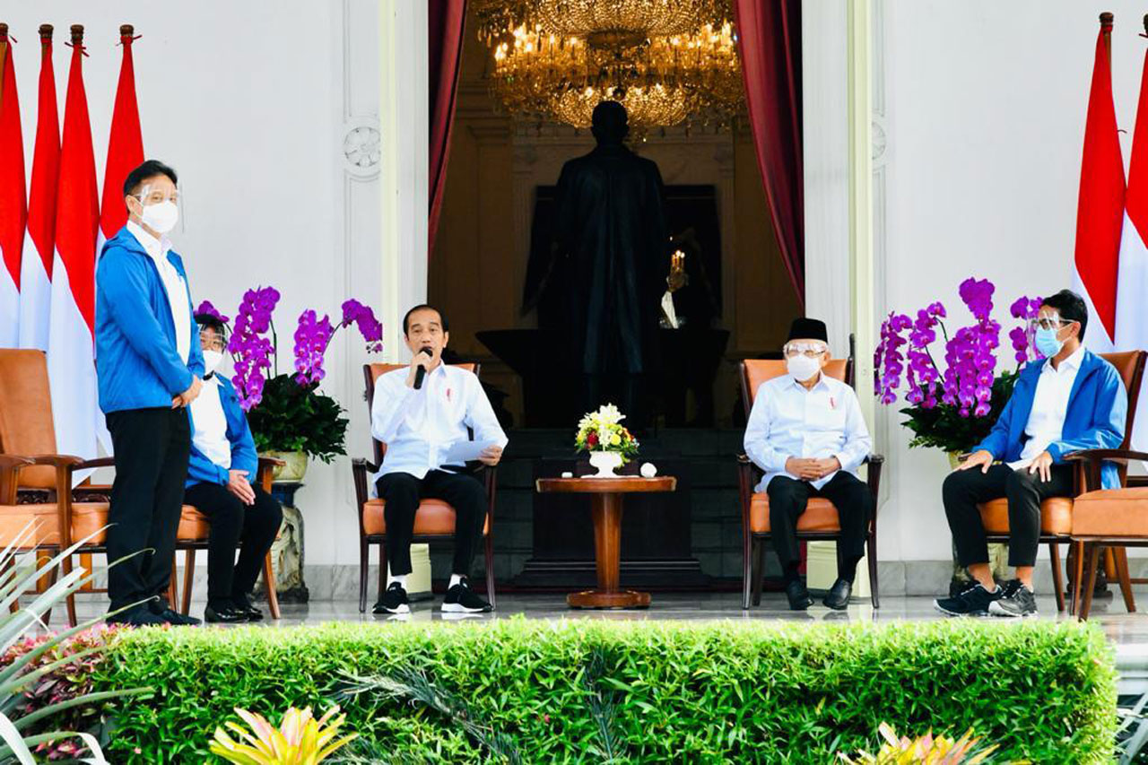 Presiden Jokowi Reshuffle...