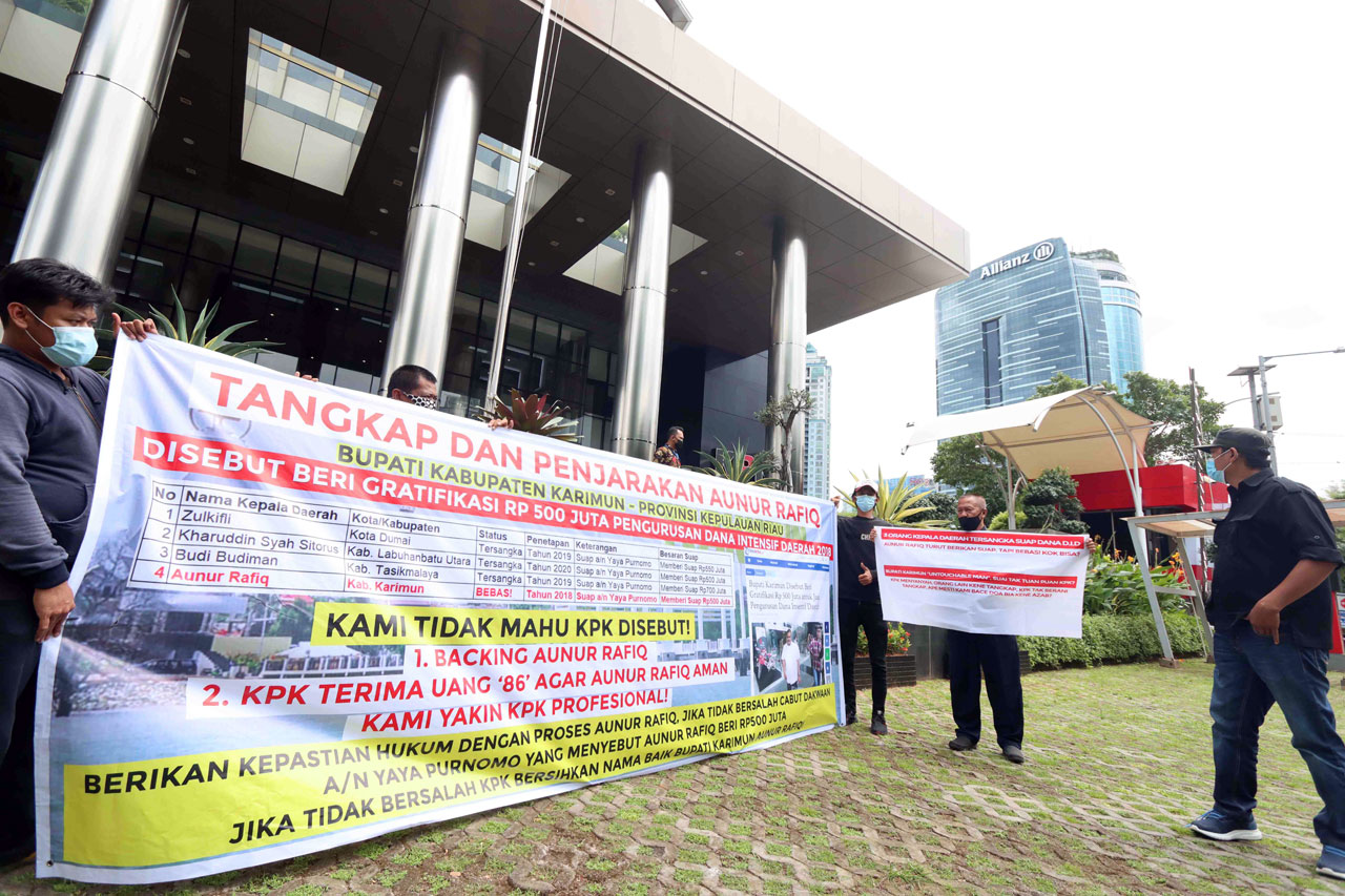Masyarakat Karimun Anti...