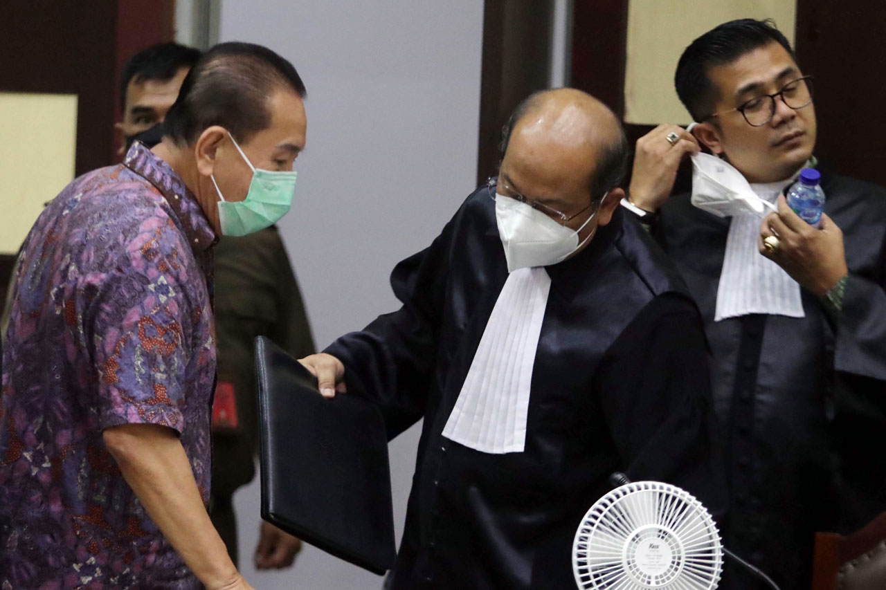 Terbukti Menggunakan...