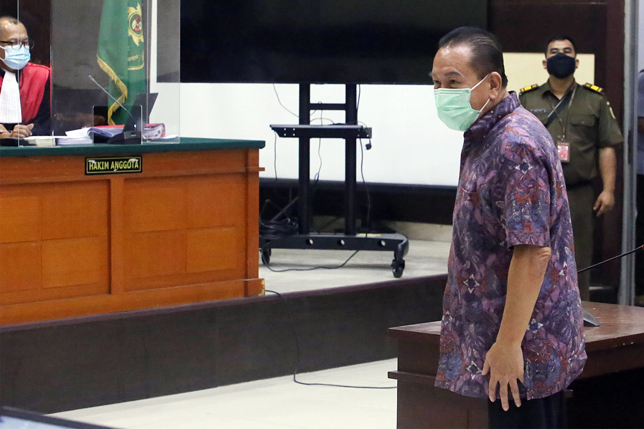 Terbukti Menggunakan...