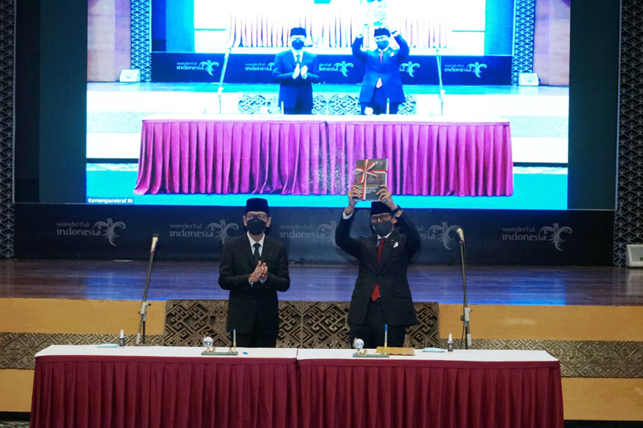 Sertijab Menparekraf,...