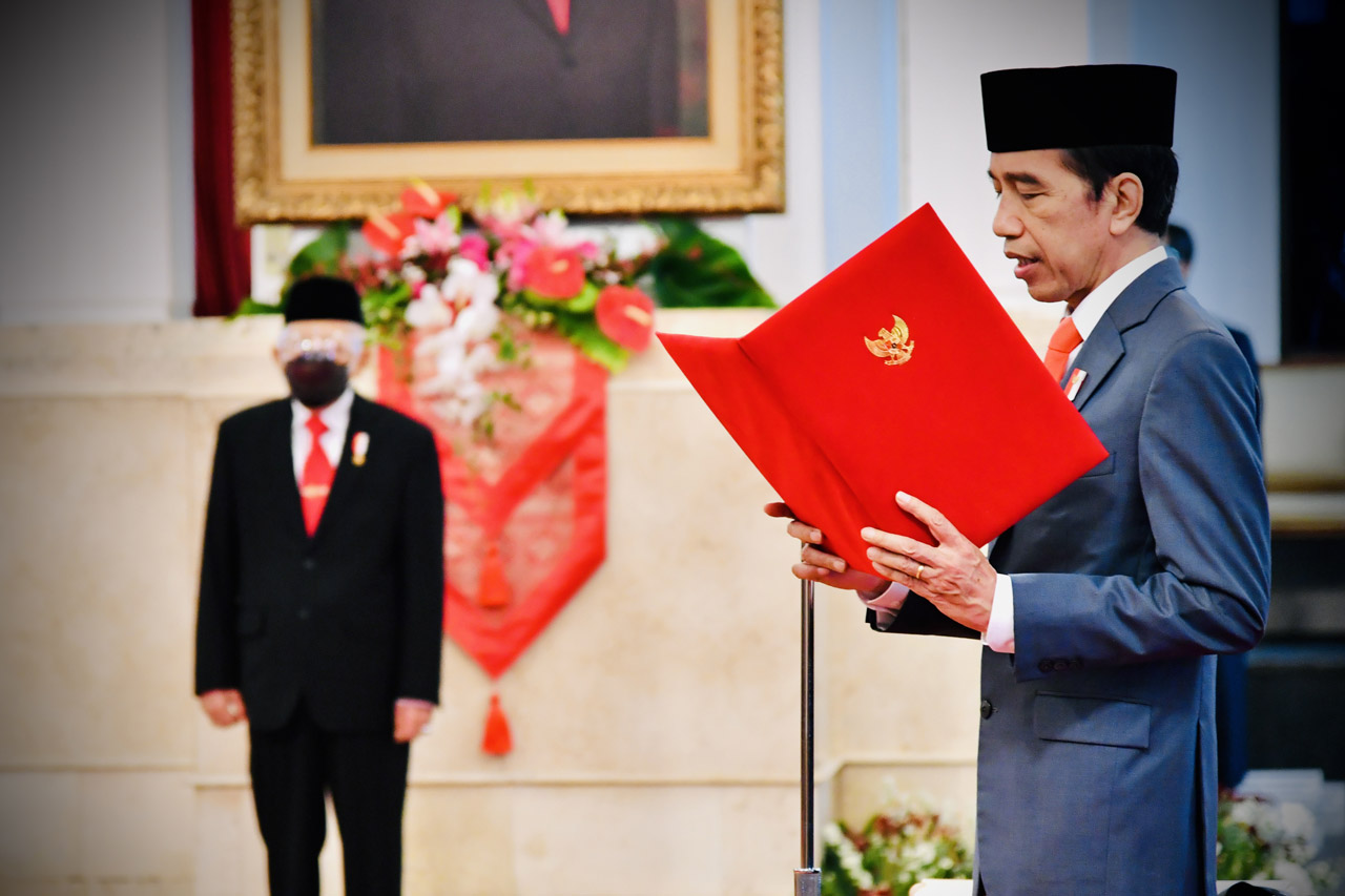 Presiden Jokowi Lantik...