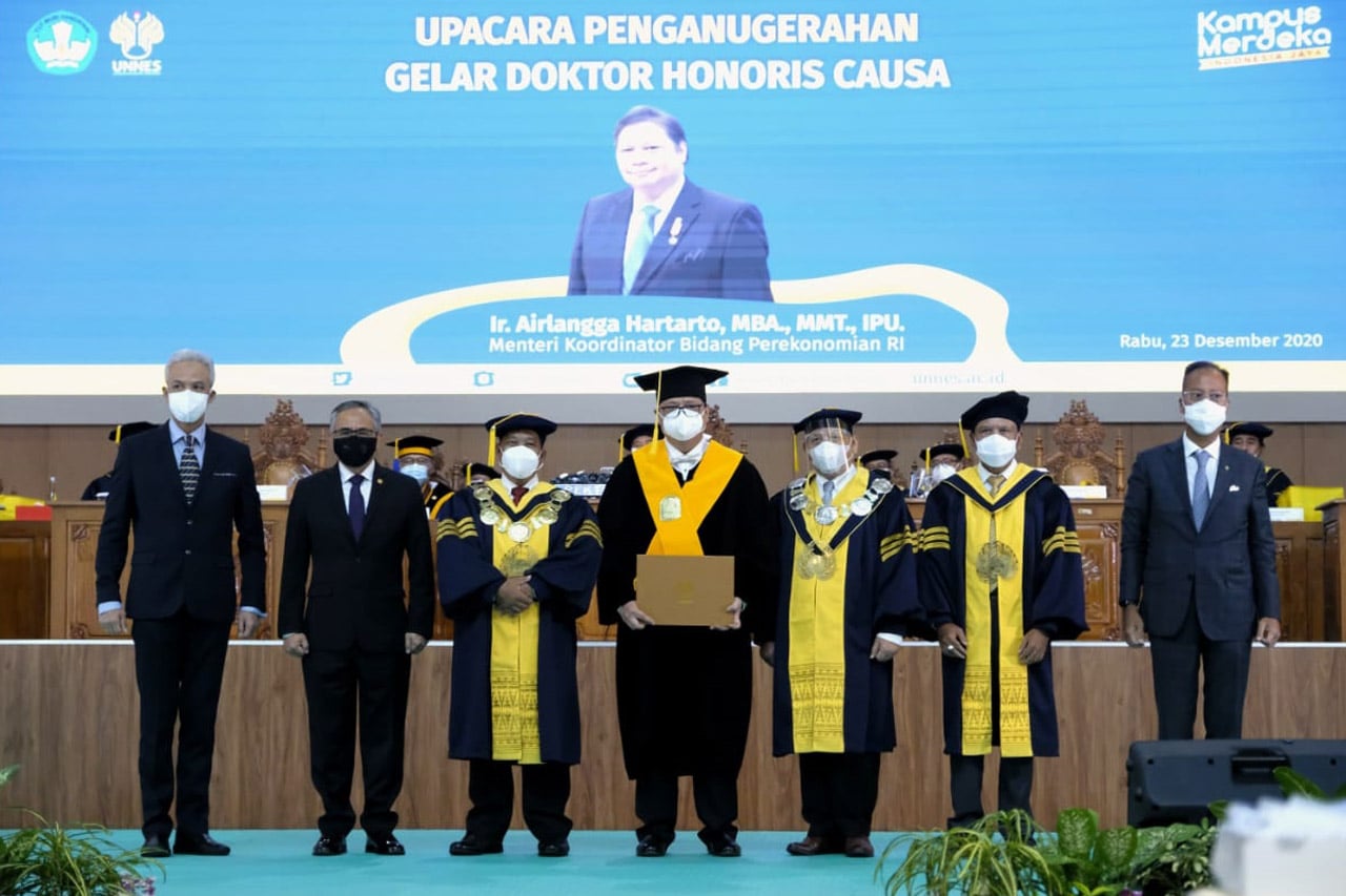 Menko Perekonomian Airlangga...
