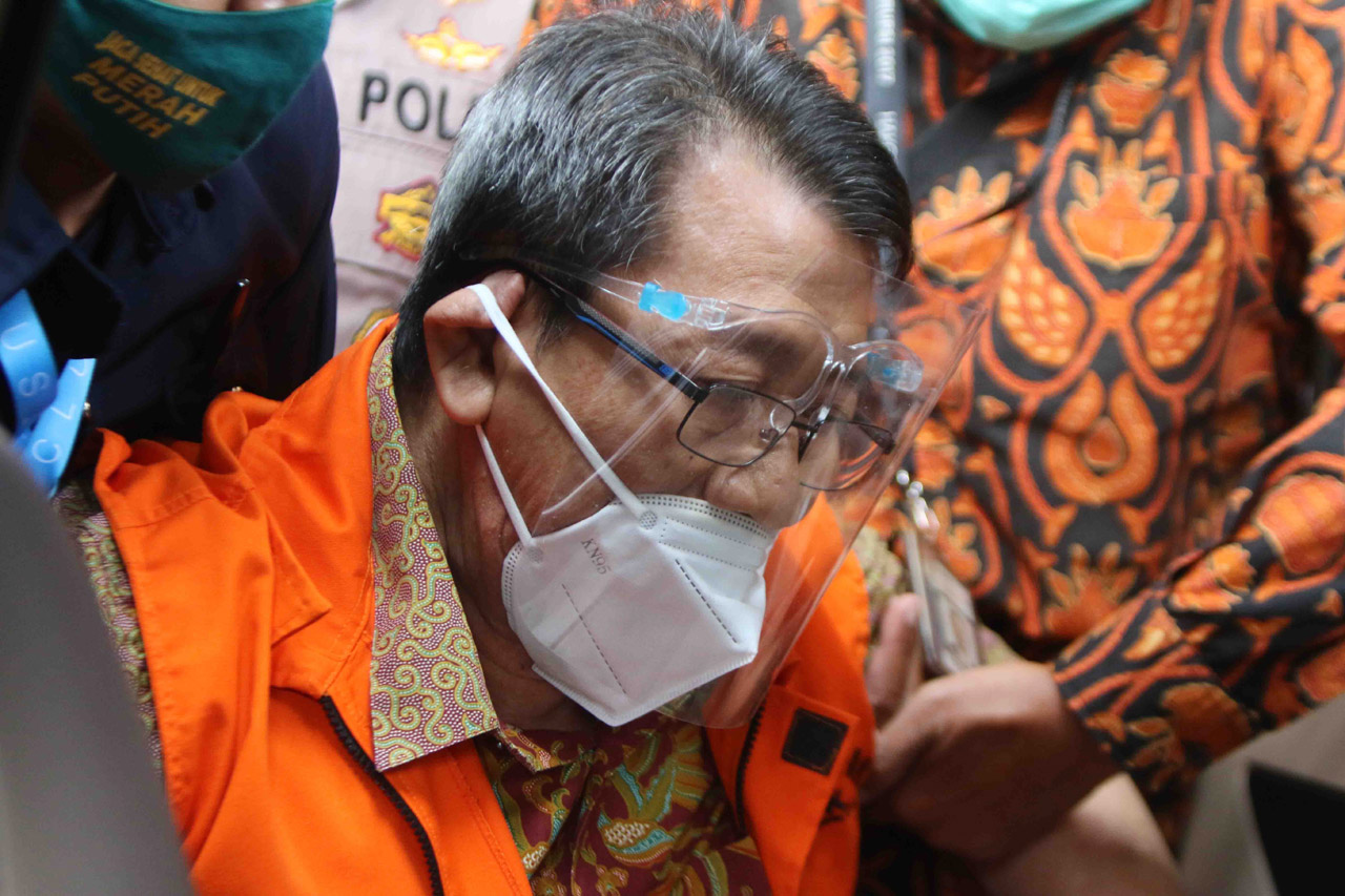 KPK Lanjutkan Pemeriksaan...