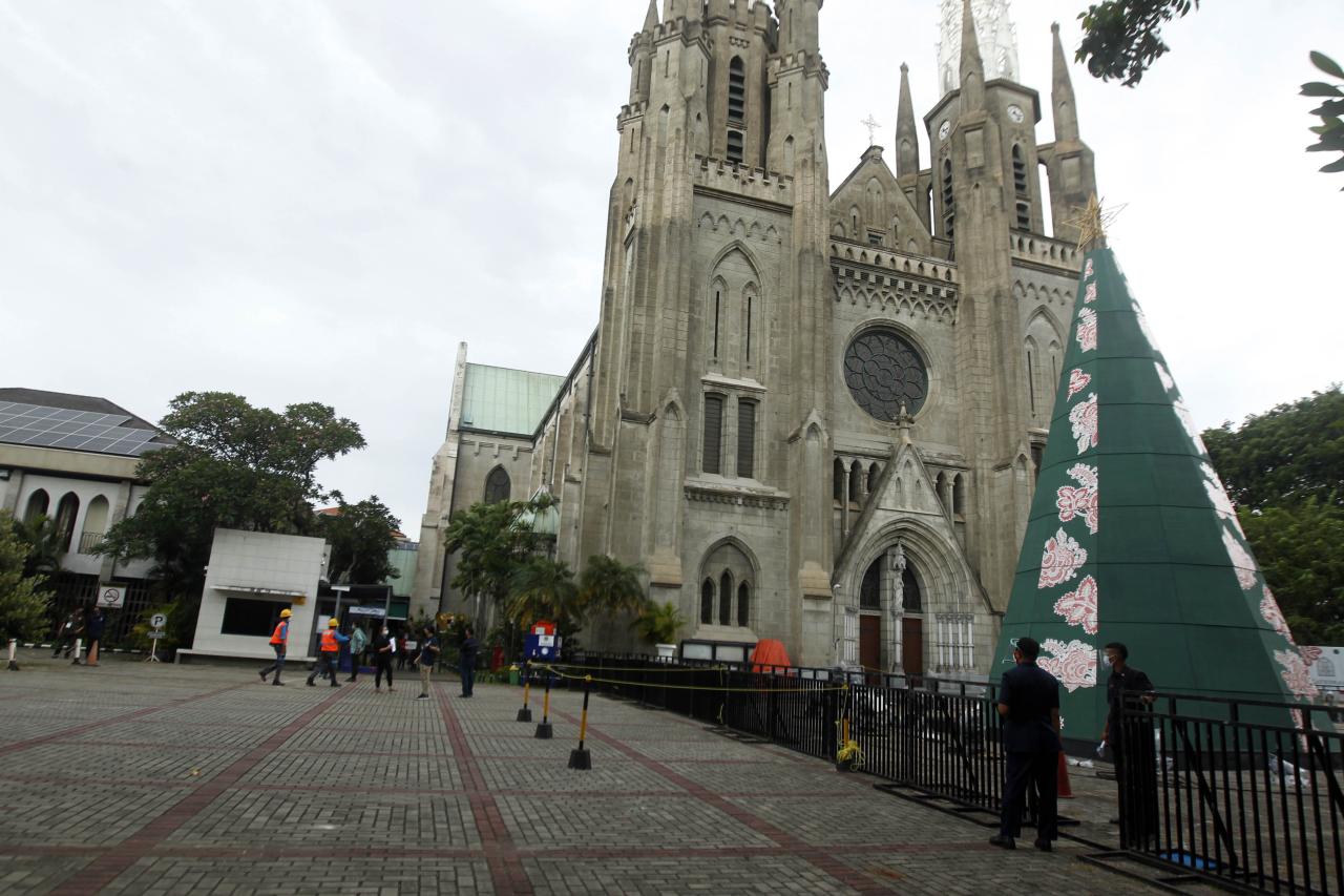 Persiapan Gereja Katedral...