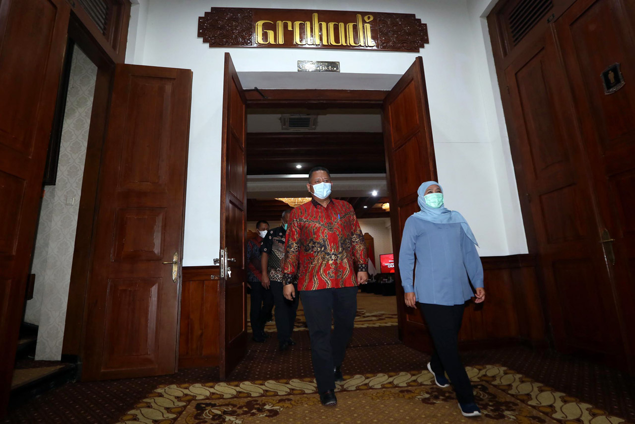 Plt Wali Kota Surabaya...