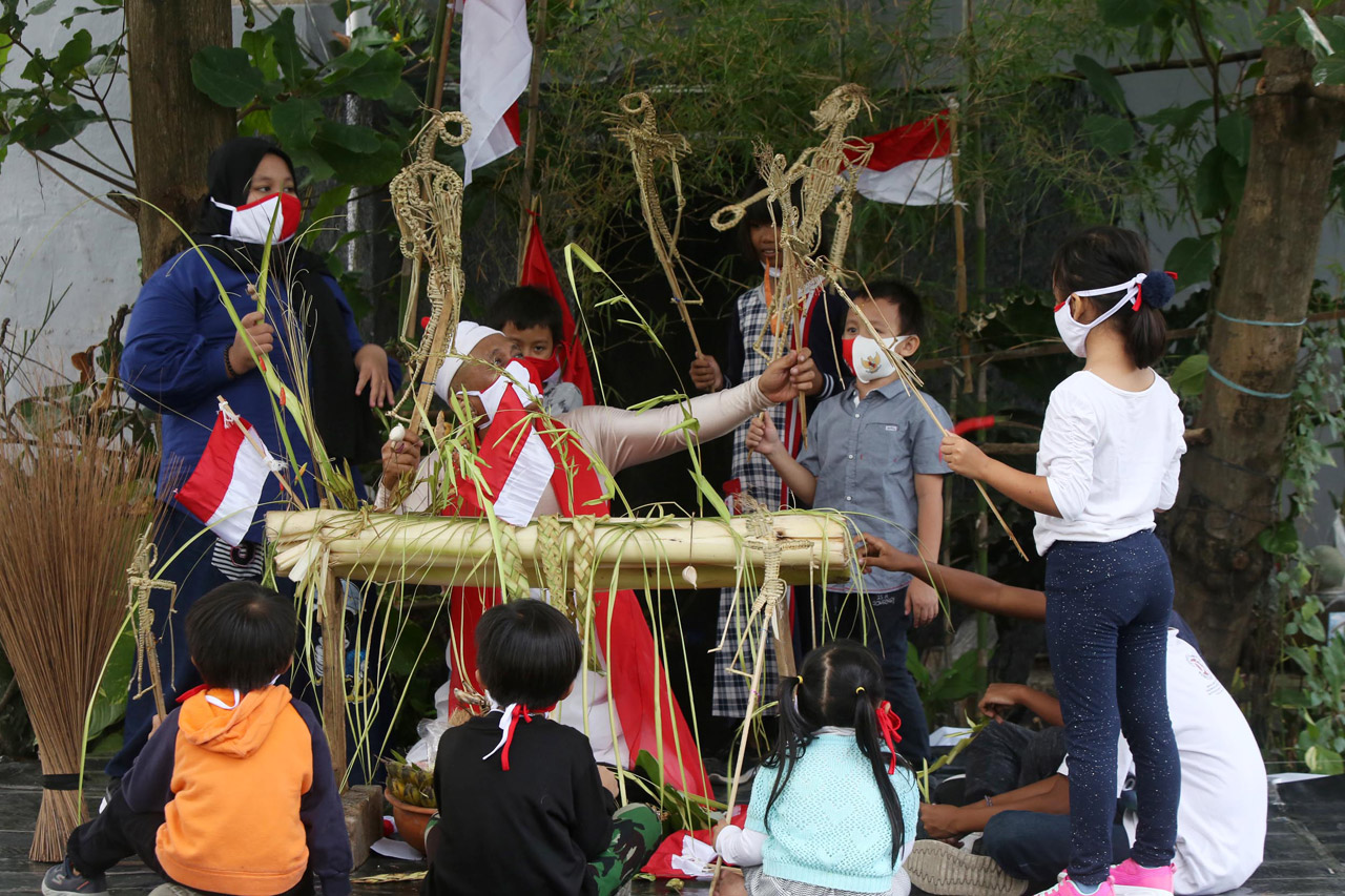 Isi Waktu Libur, Besut...