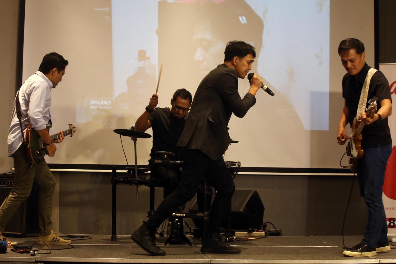 Ada Band Rilis Single...