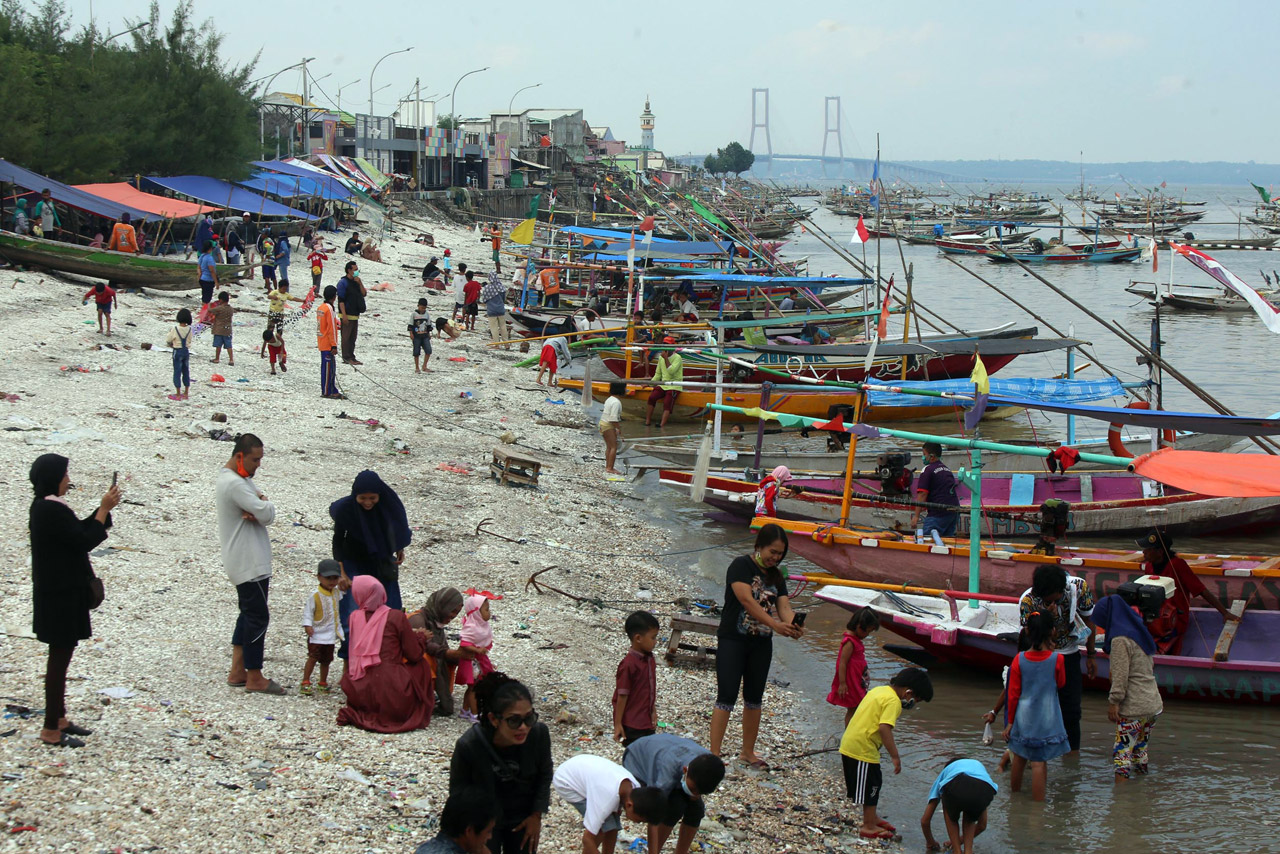 Perahu Tradisional Jadi...
