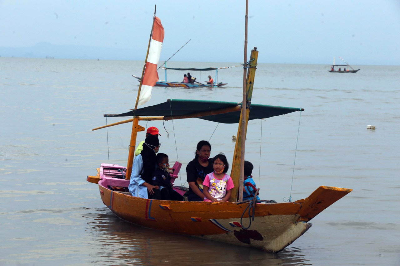 Perahu Tradisional Jadi...