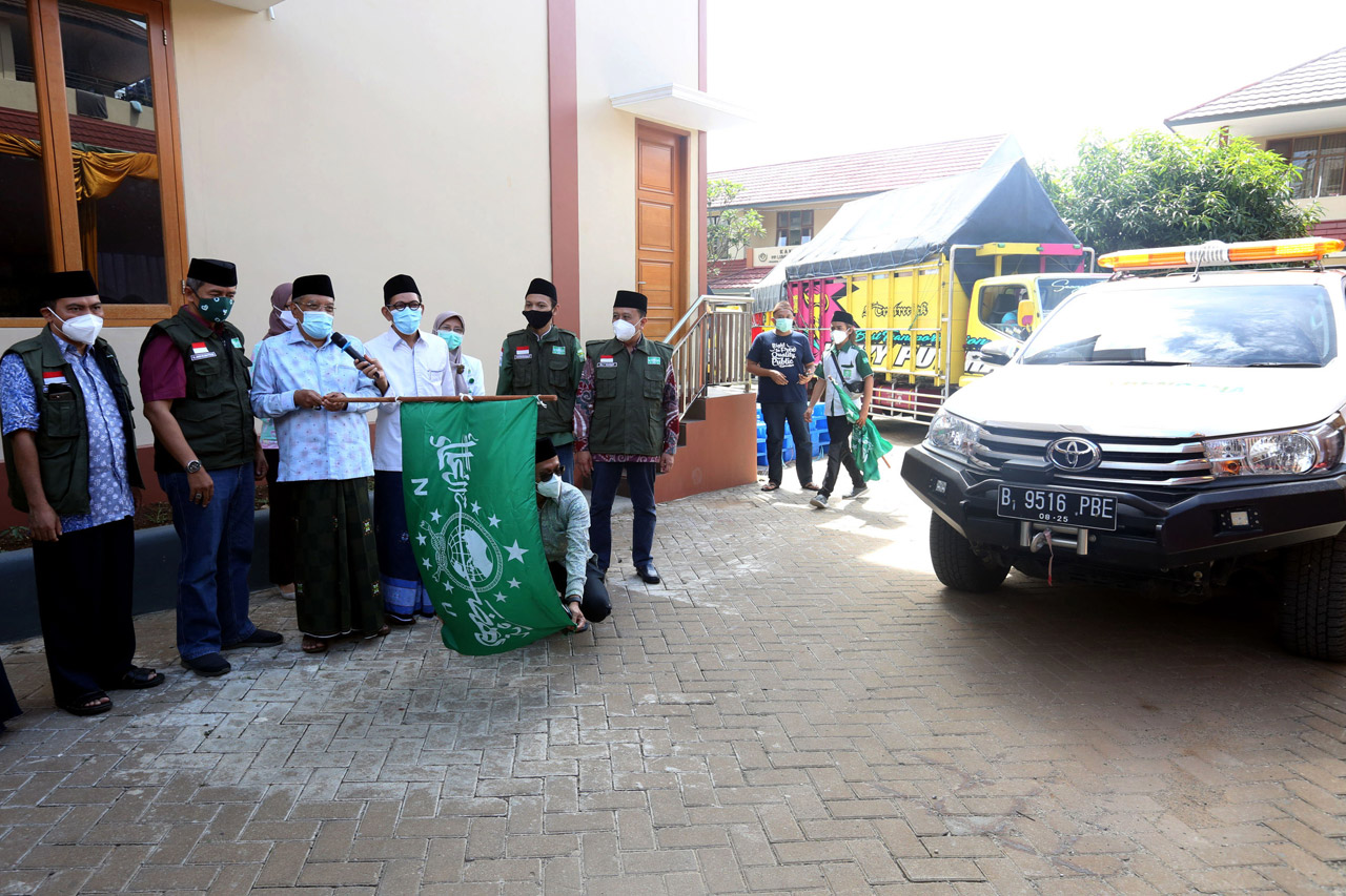 PBNU Salurkan Bantuan...