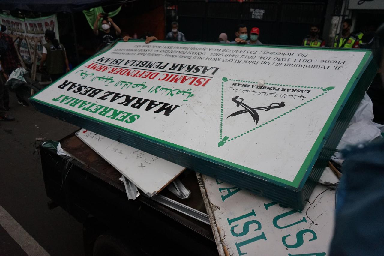 Resmi Dibubarkan Pemerintah,...