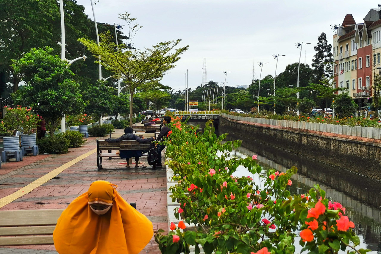 Menikmati Senja Akhir...