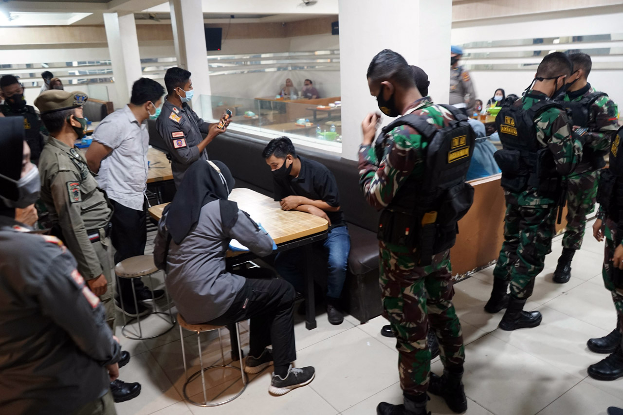 Aparat Gabungan Gelar...