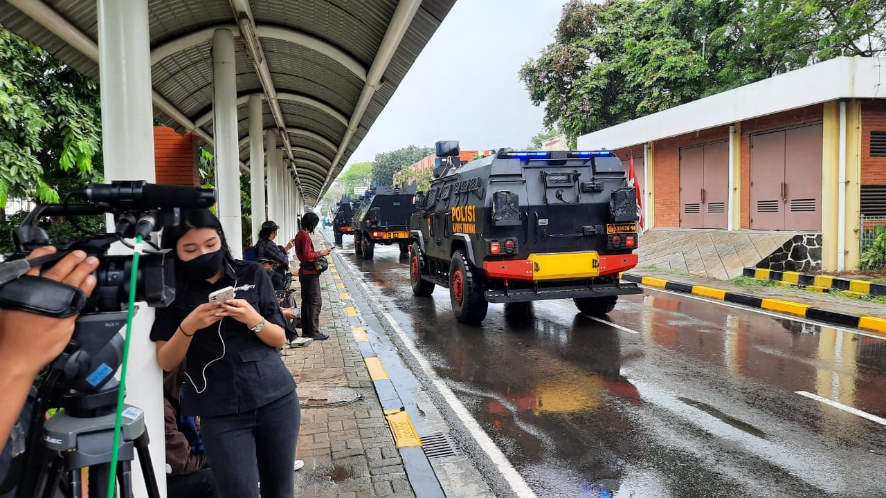 Tiba di Indonesia, Vaksin...