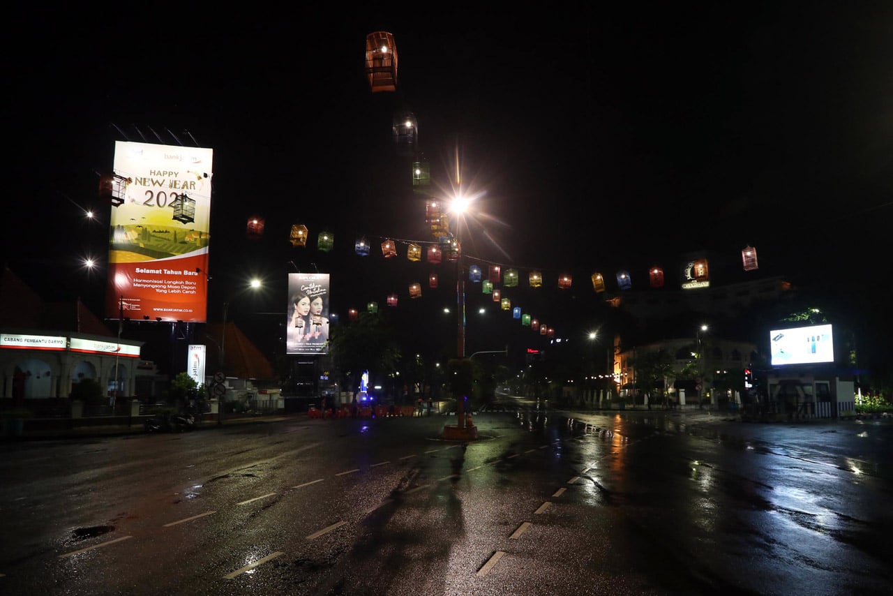 Kota Surabaya Lengang...