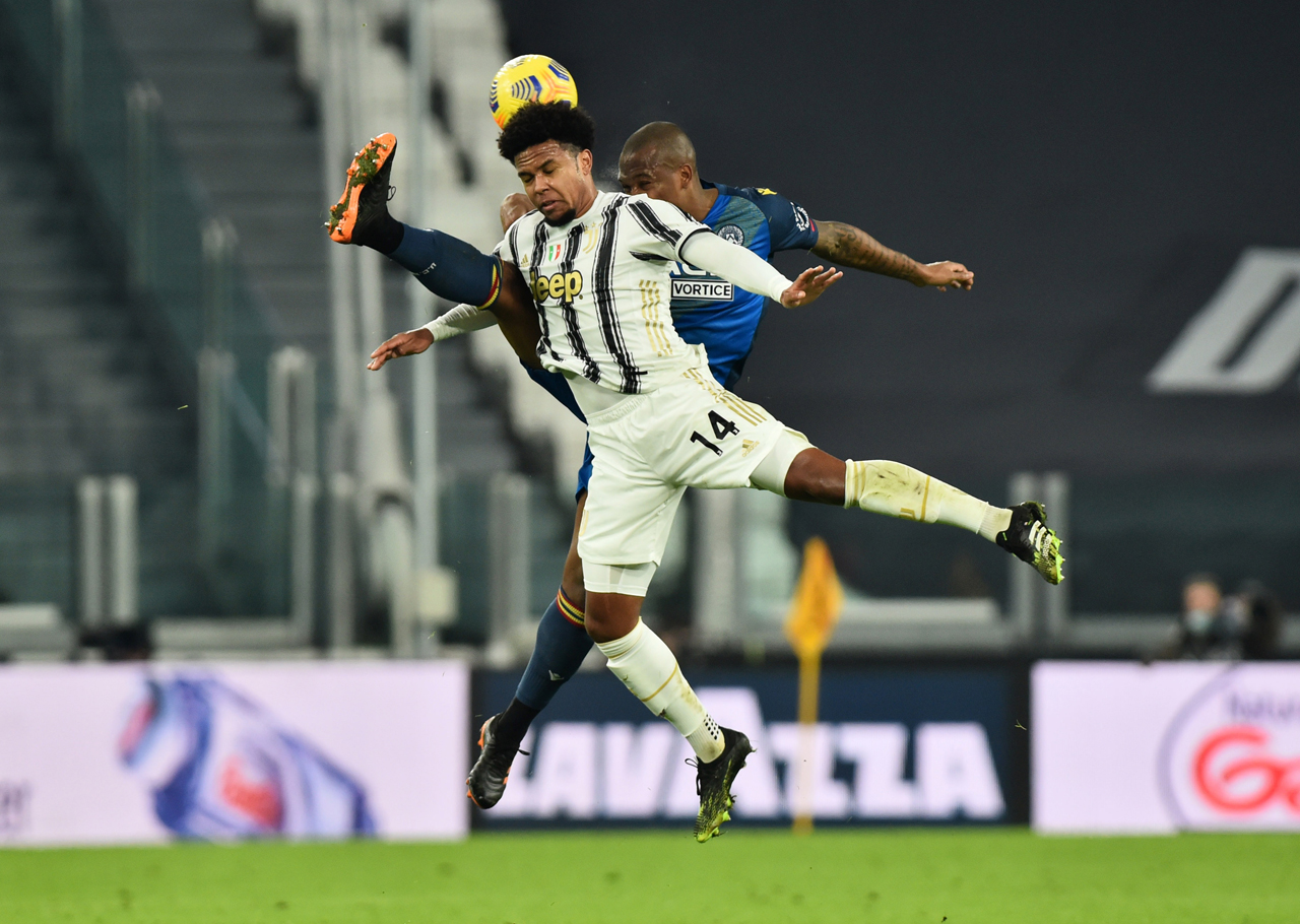 Ronaldo Cetak Dua Gol,...