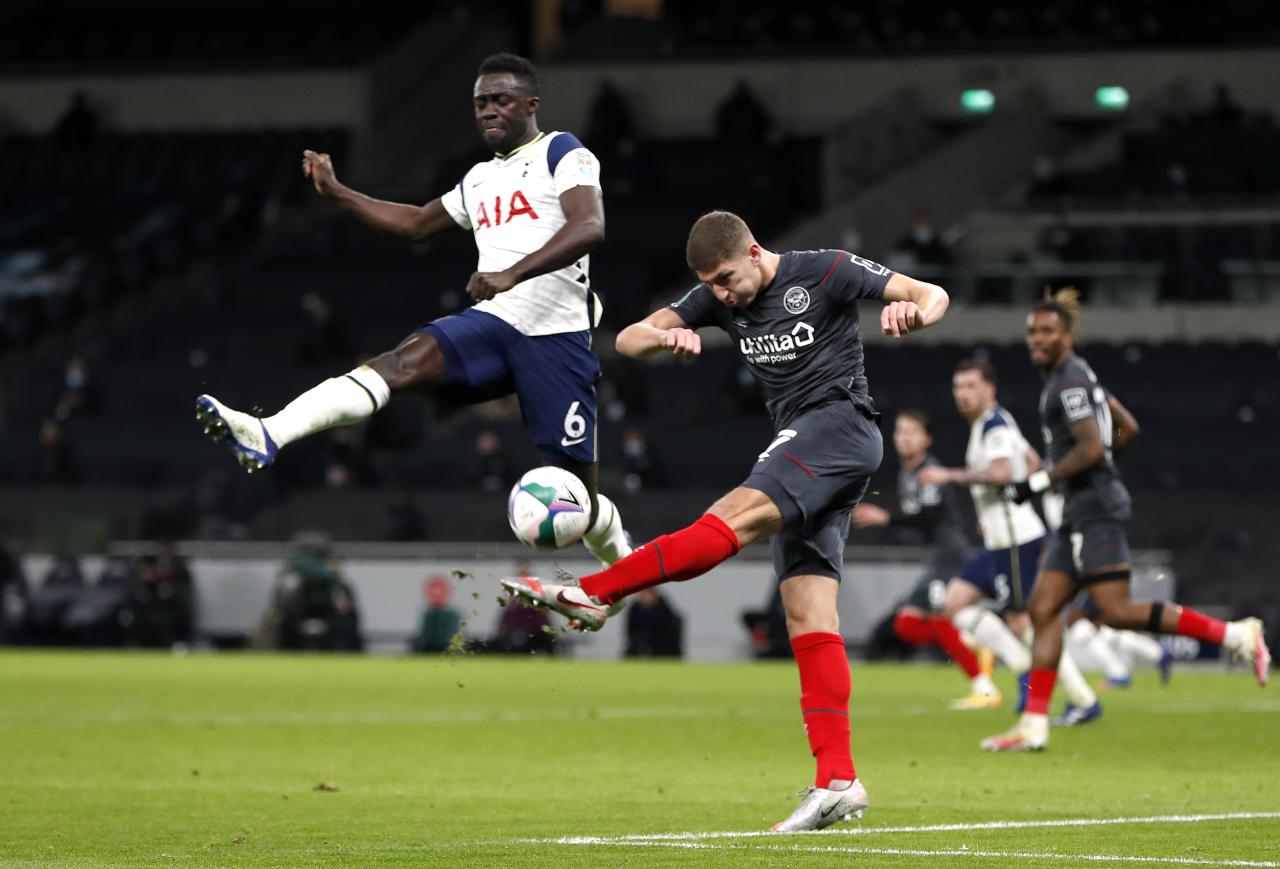 Tottenham Raih Tiket...