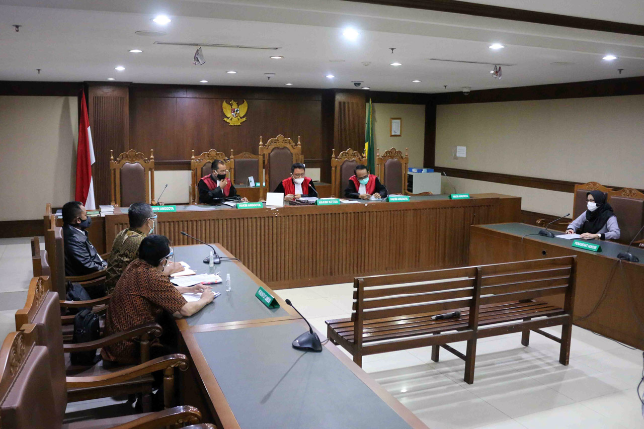 Eks Presiden PKS Luthfi...