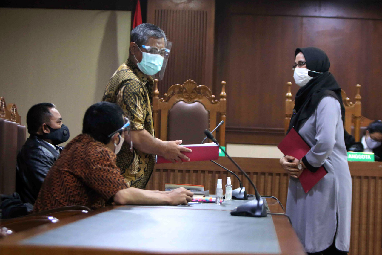 Eks Presiden PKS Luthfi...