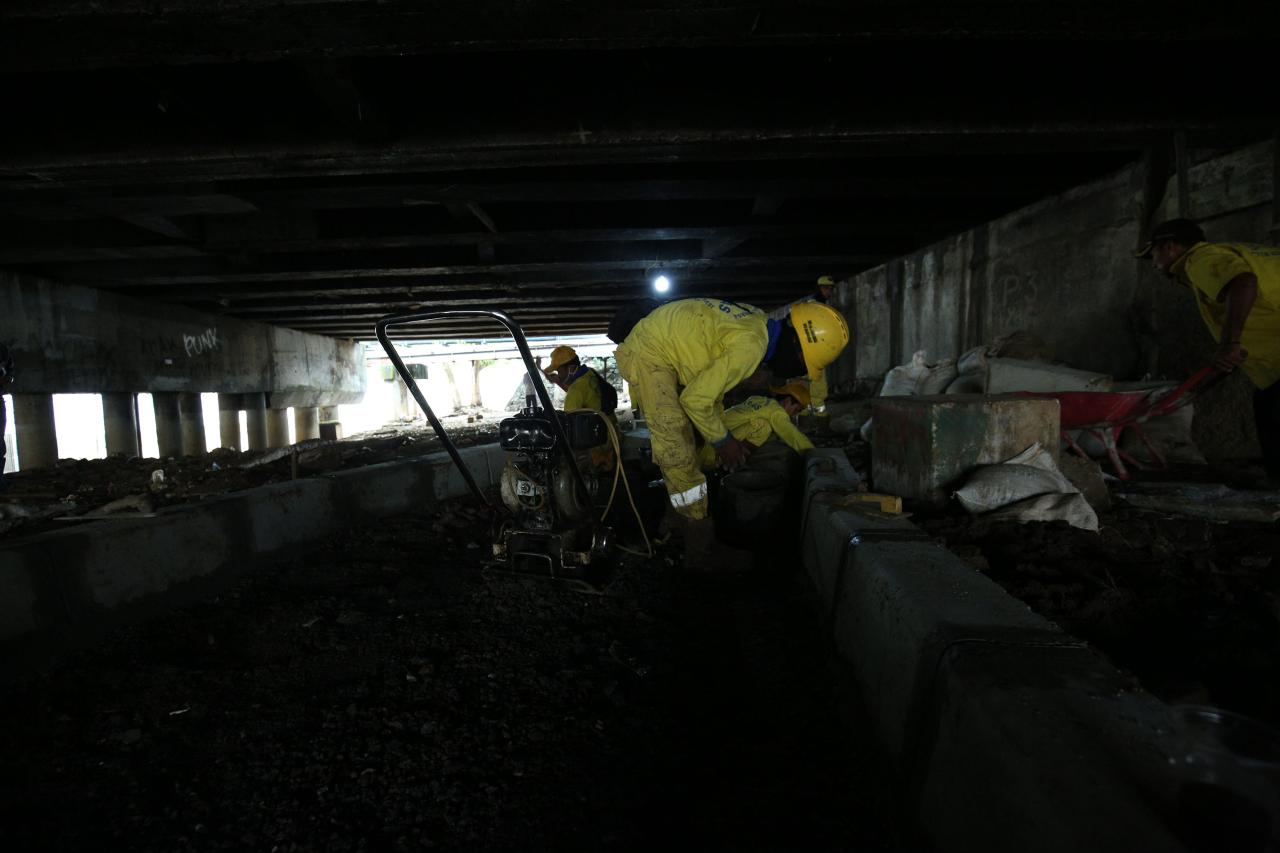 Penataan Kolong Jembatan...