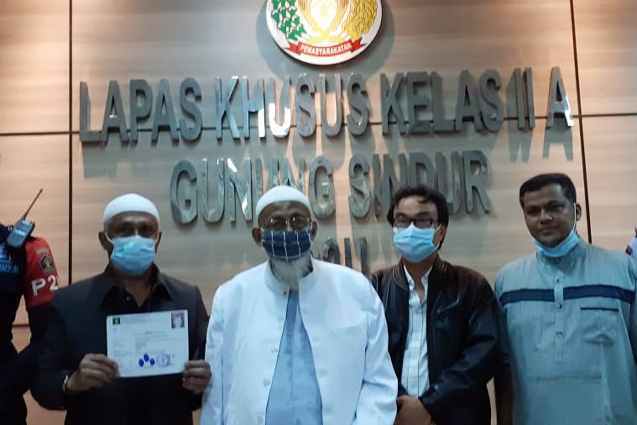 Bebas, Abu Bakar Baasyir...
